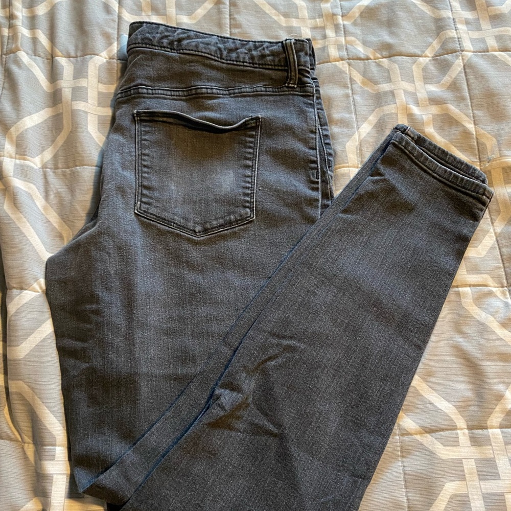 Universal Thread Skinnies
